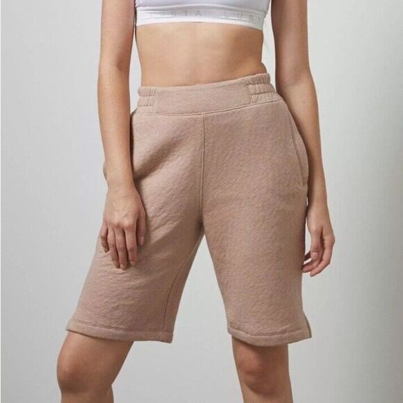 Lunya Women's Restore Double Faced Shorts Otium Tan Size Small - Picture 1 of 9